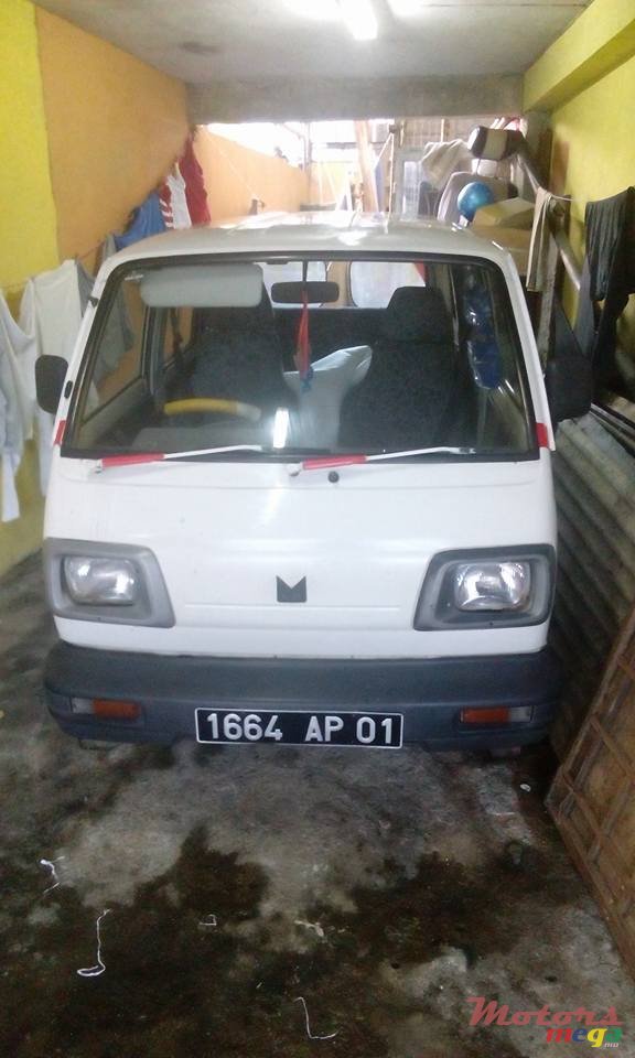 2001' Maruti Wagon R photo #1