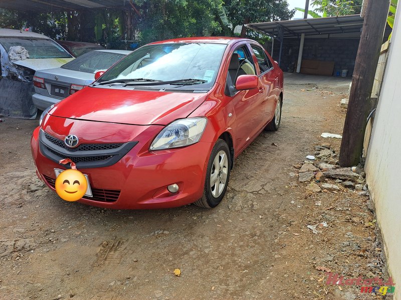 2008' Toyota Yaris photo #2