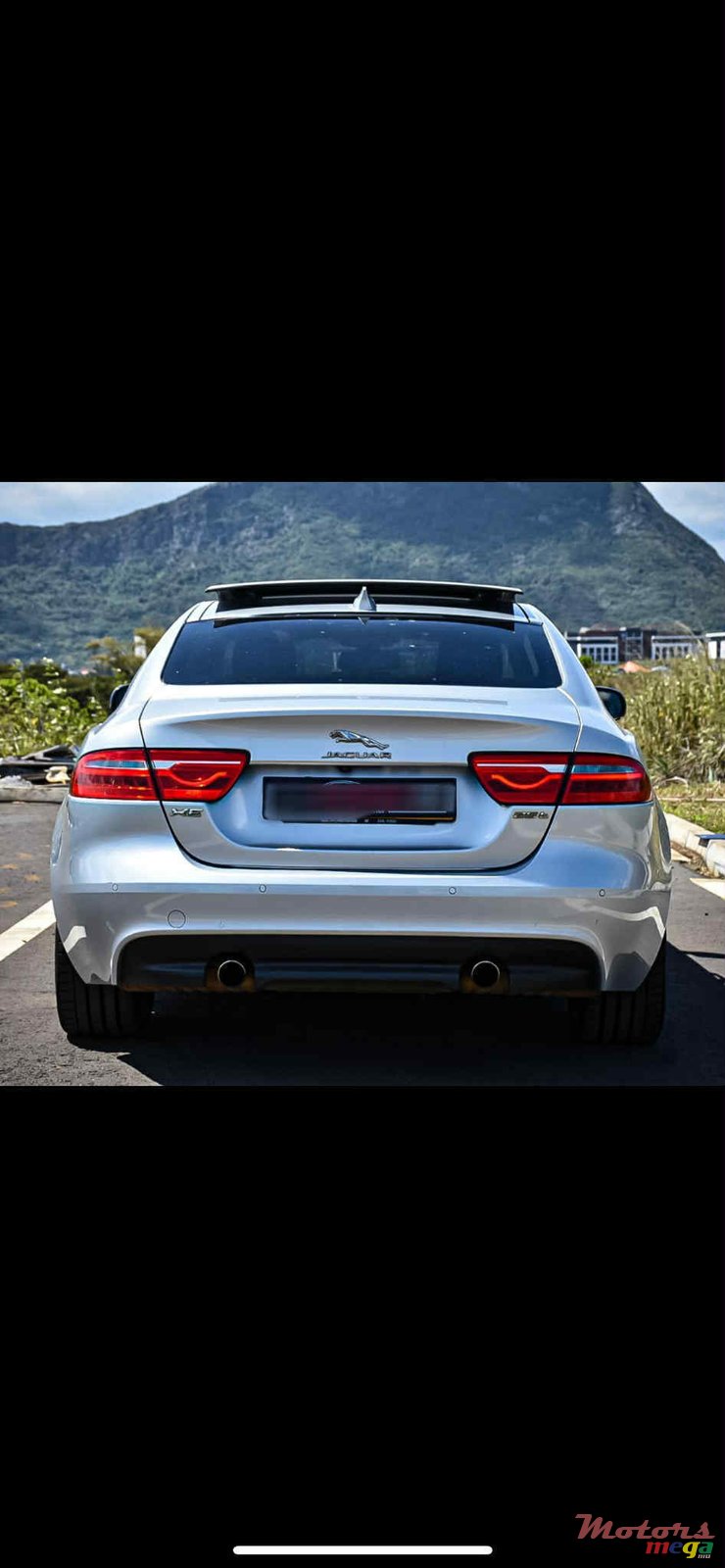 2017' Jaguar XE photo #1