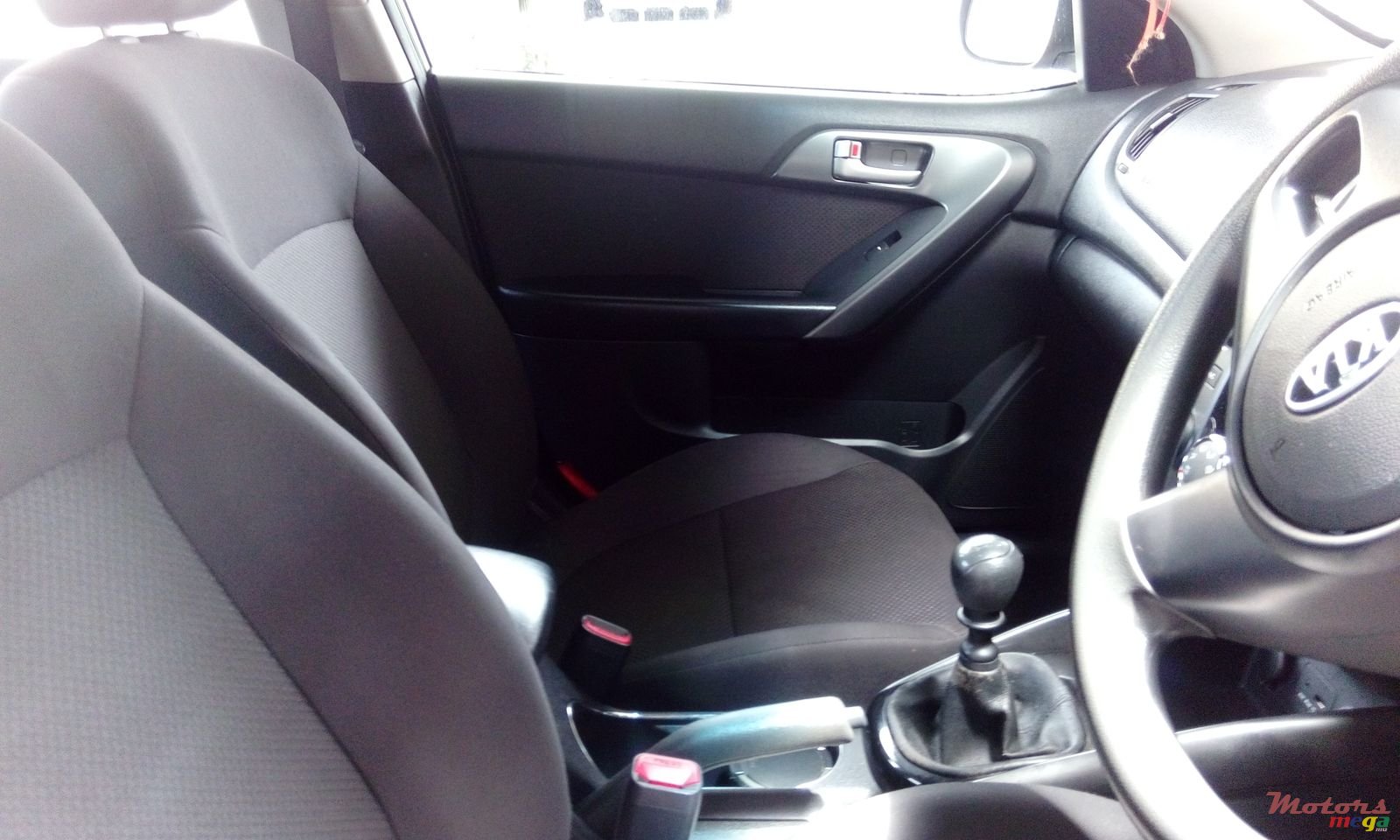 2012' Kia Cerato photo #5