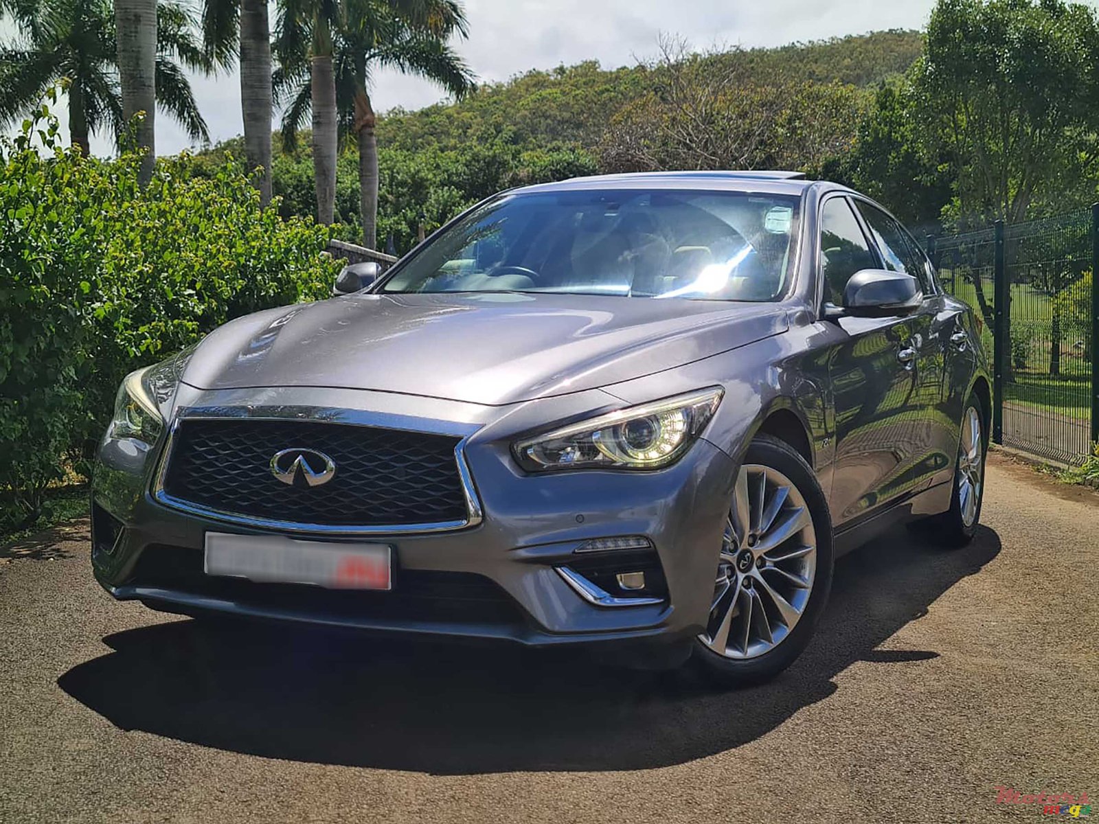 2019' Infiniti Q50 2.0t photo #1