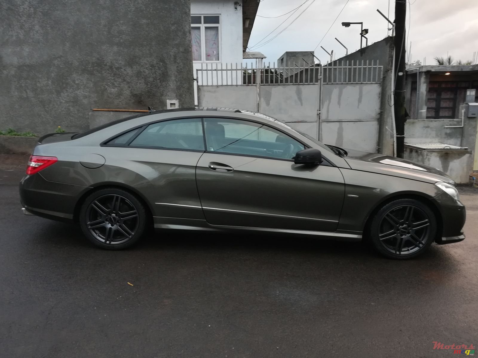 2012' Mercedes-Benz E-Class AMG PACKAGE photo #2