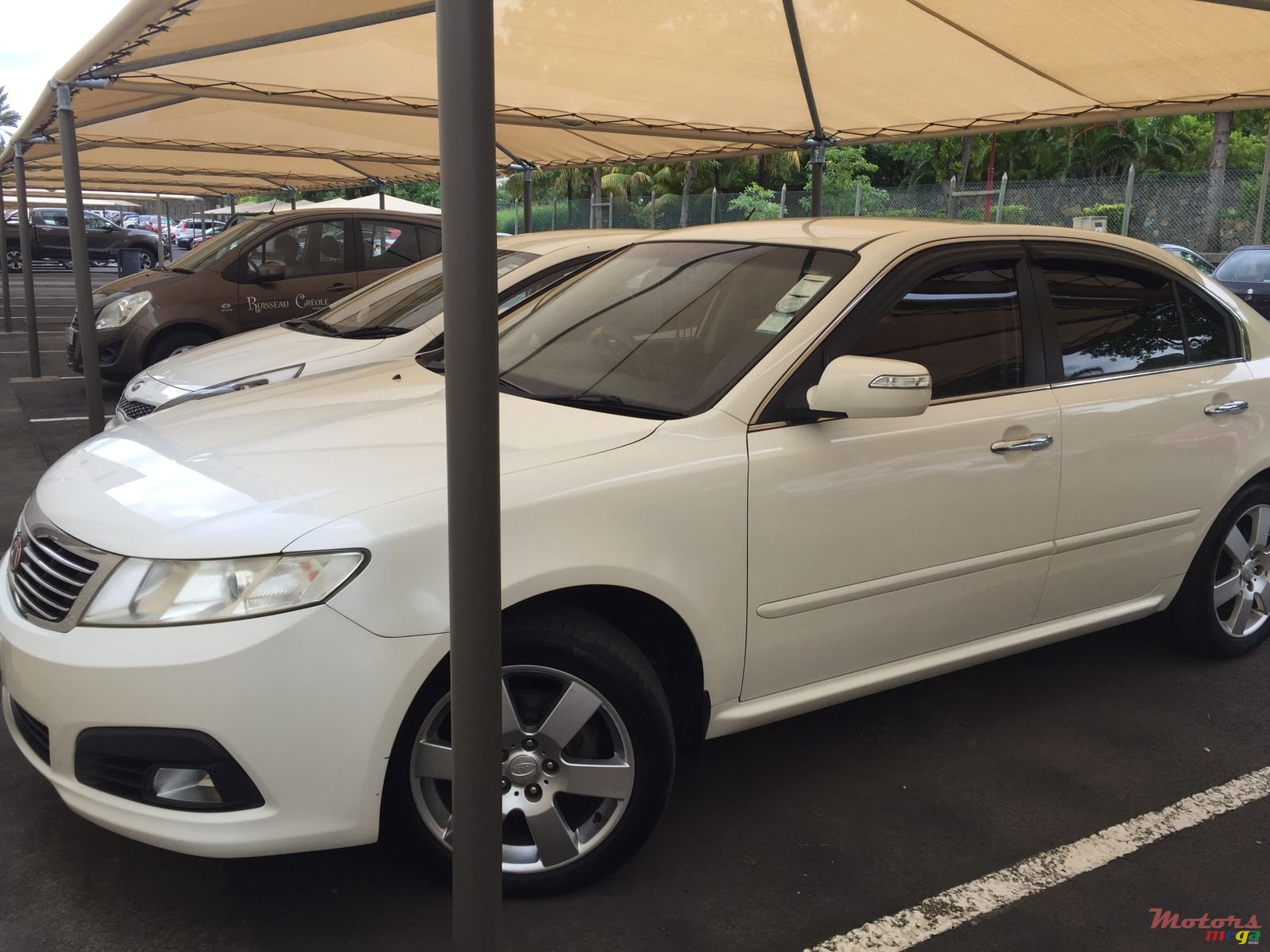 2009' Kia Optima photo #2