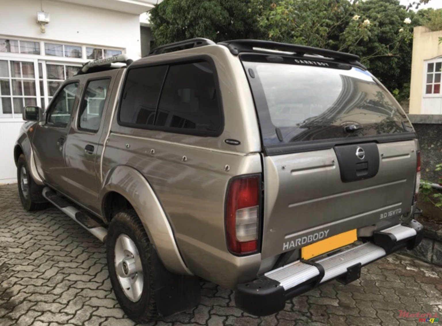 2004' Nissan photo #4