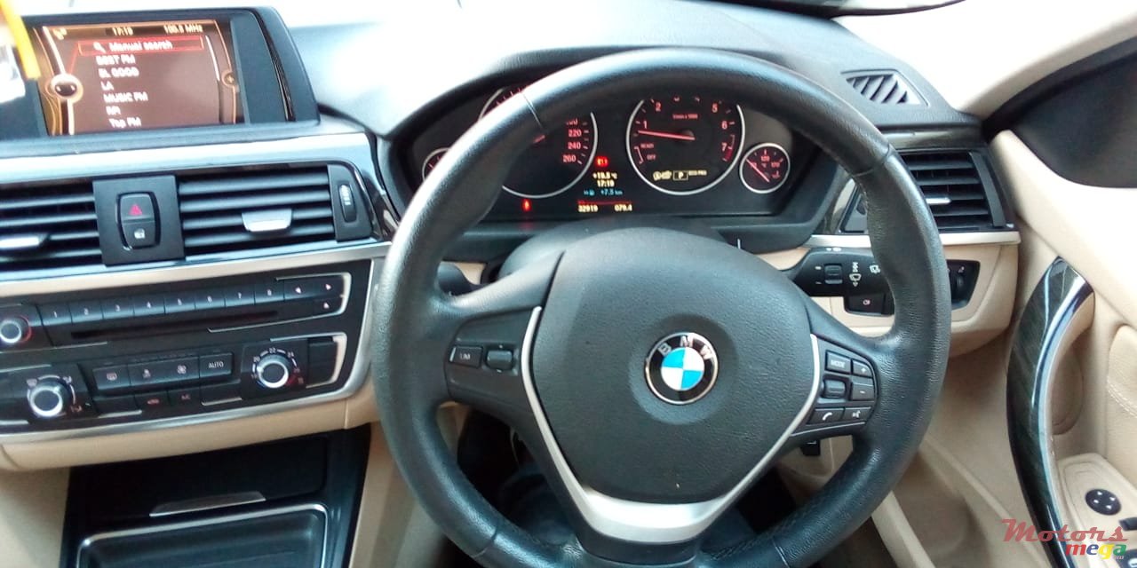 2014' BMW 3 Series photo #2