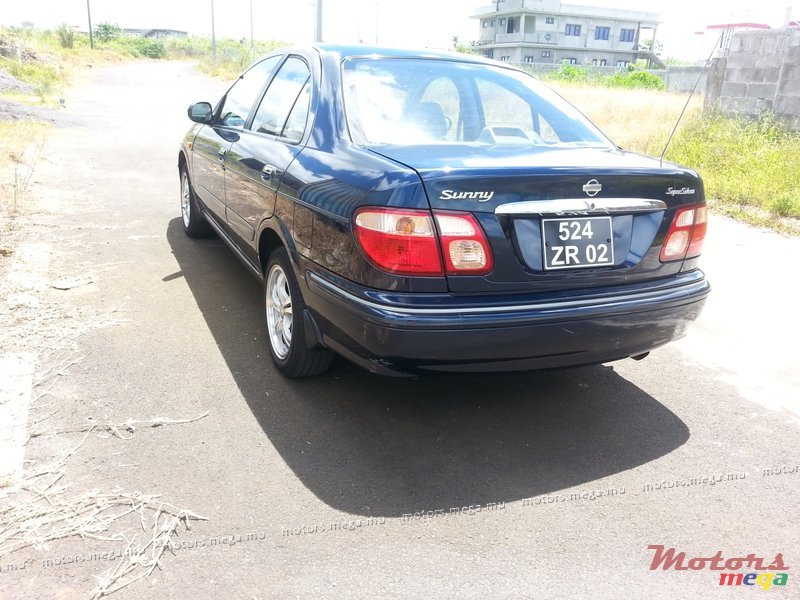 2002' Nissan photo #1