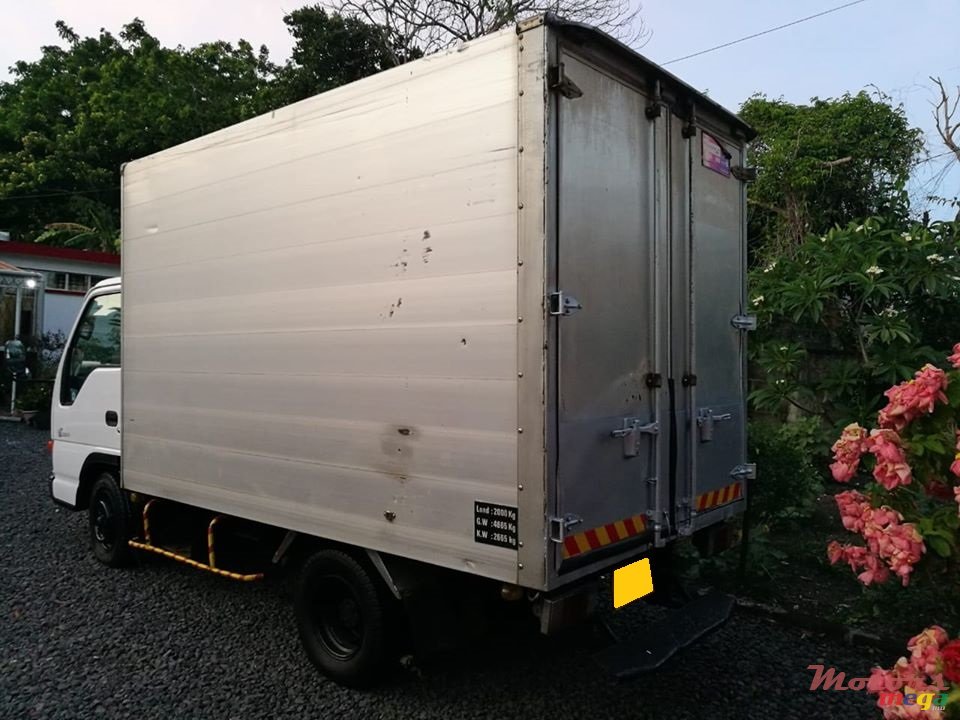 2001' Nissan photo #3