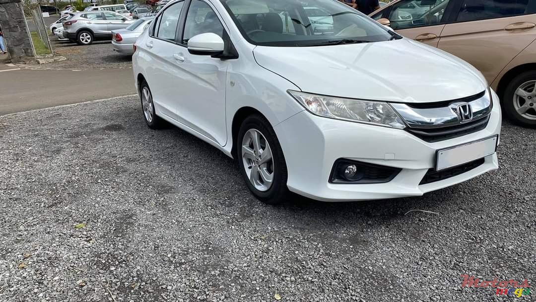 2016' Honda Ballade photo #2