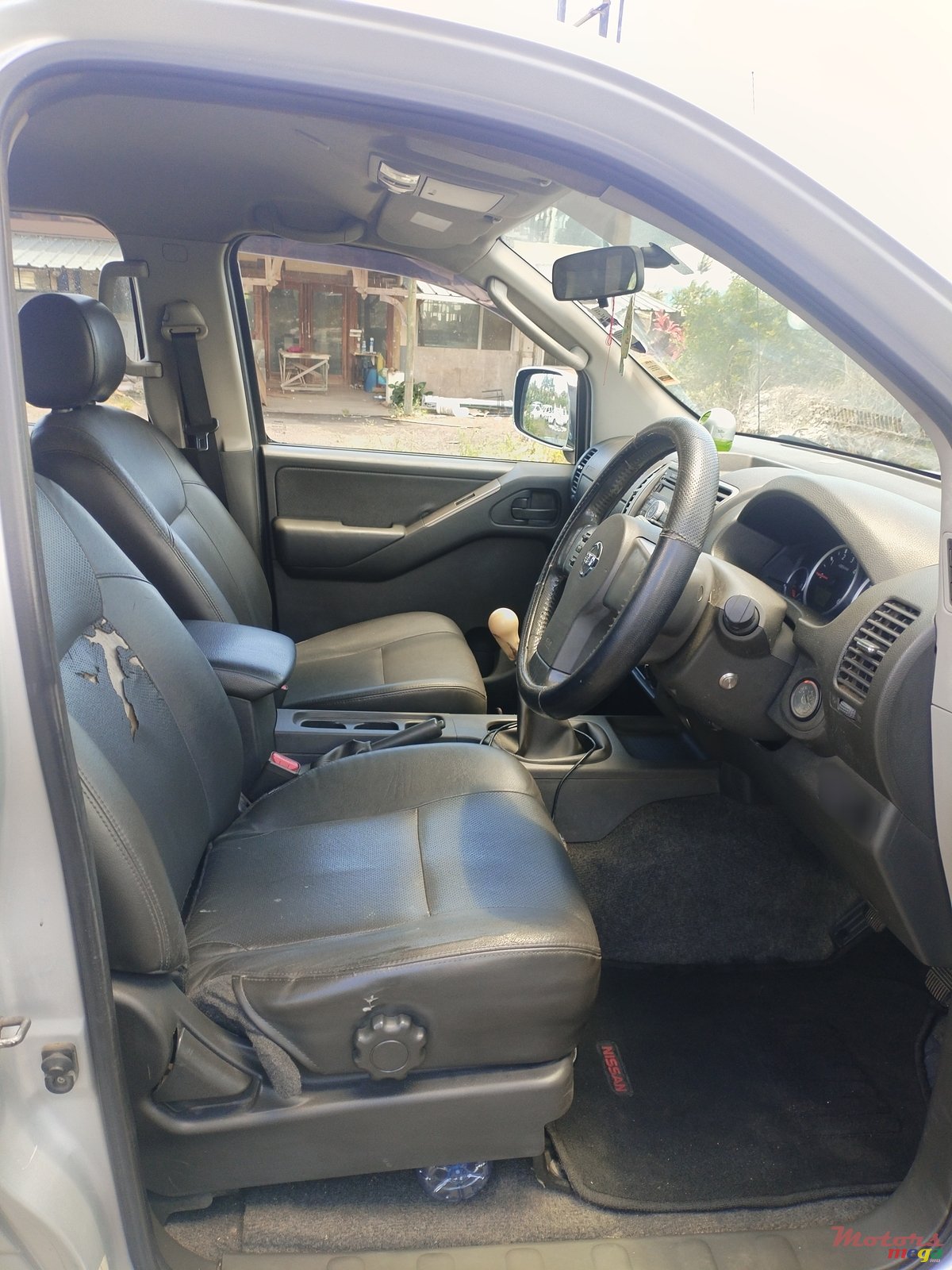 2016' Nissan Navara 4x4 photo #5