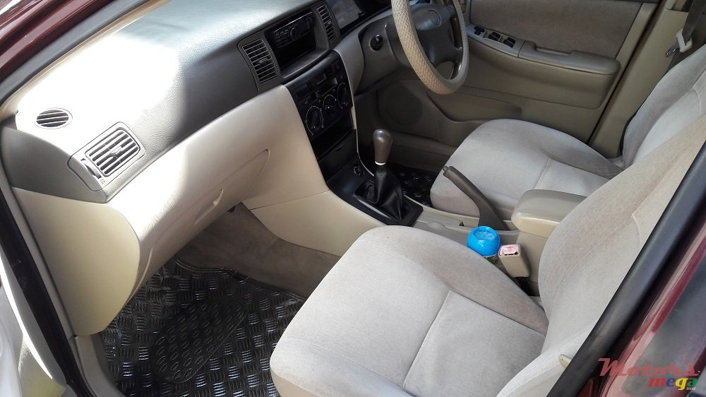 2004' Toyota Corolla photo #3