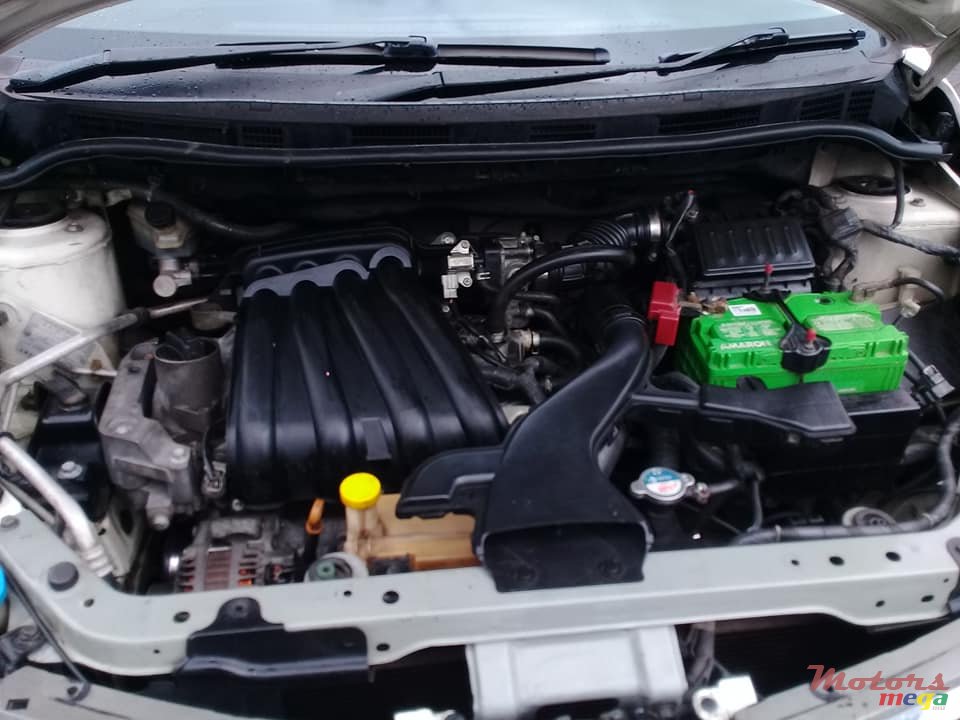 2008' Nissan Tiida photo #5