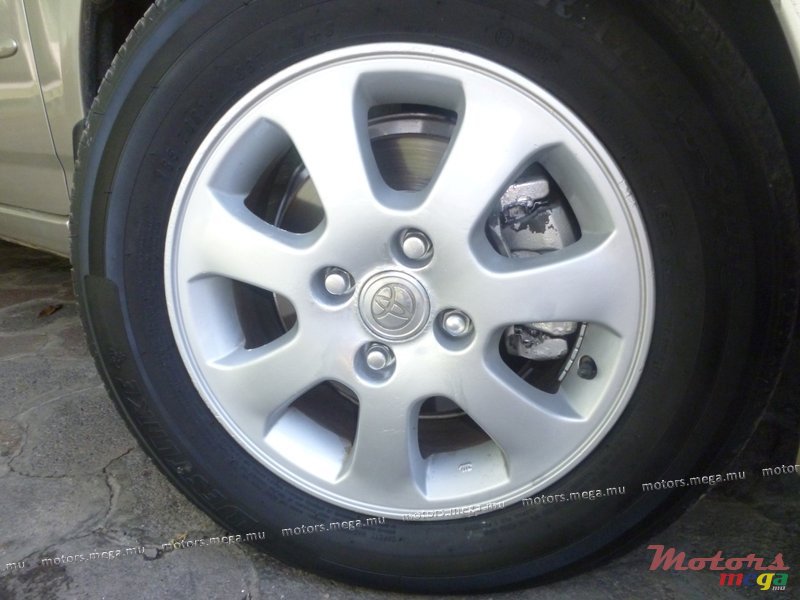 2003' Toyota photo #5