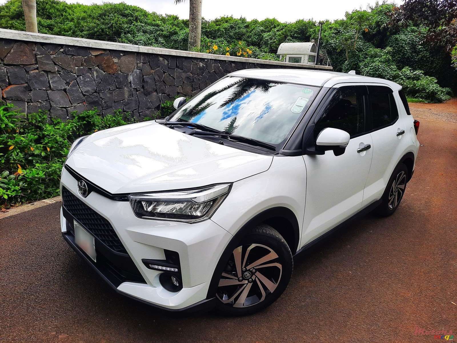 2020' Toyota Raize 1.0 photo #3