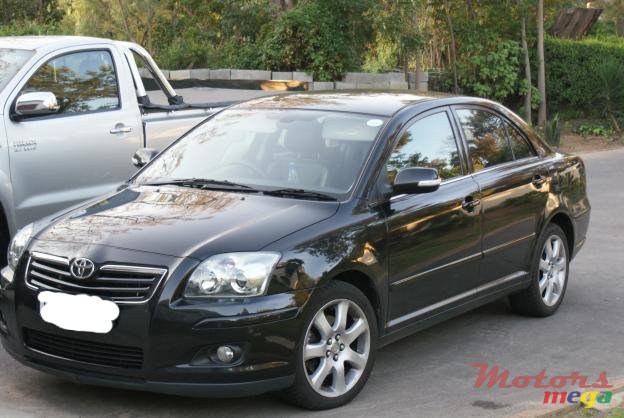 2006' Toyota Avensis photo #1