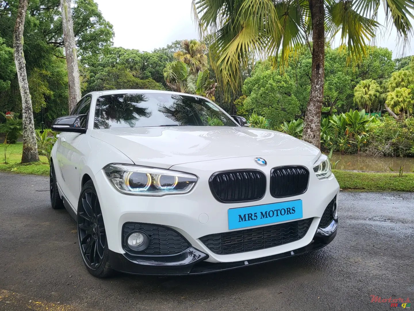 2015' BMW 118 photo #2