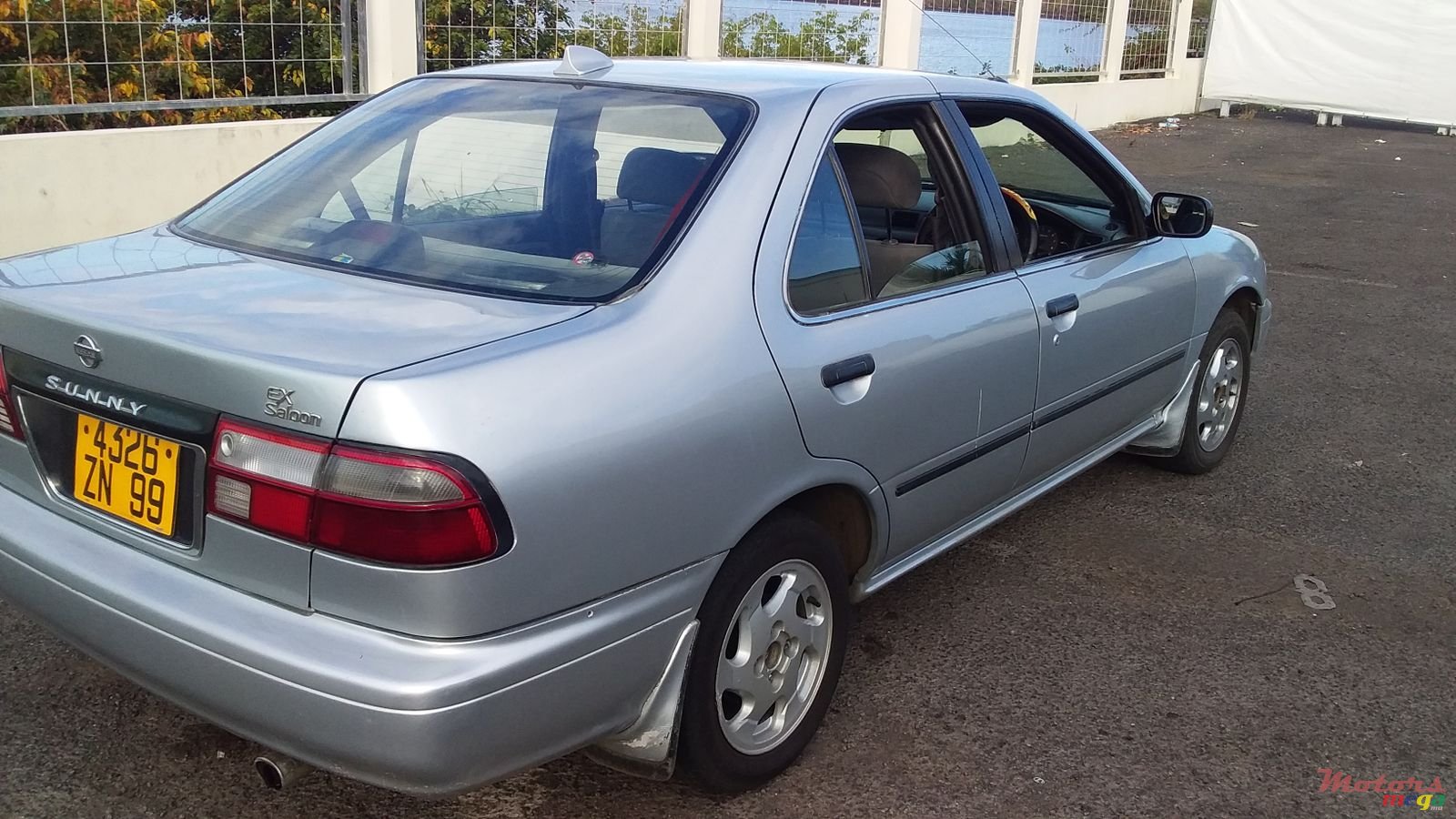 1999' Nissan Sunny photo #1