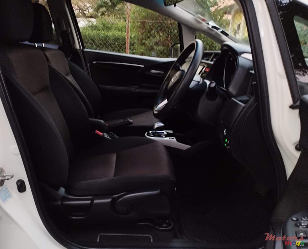 2015' Honda Fit photo #3