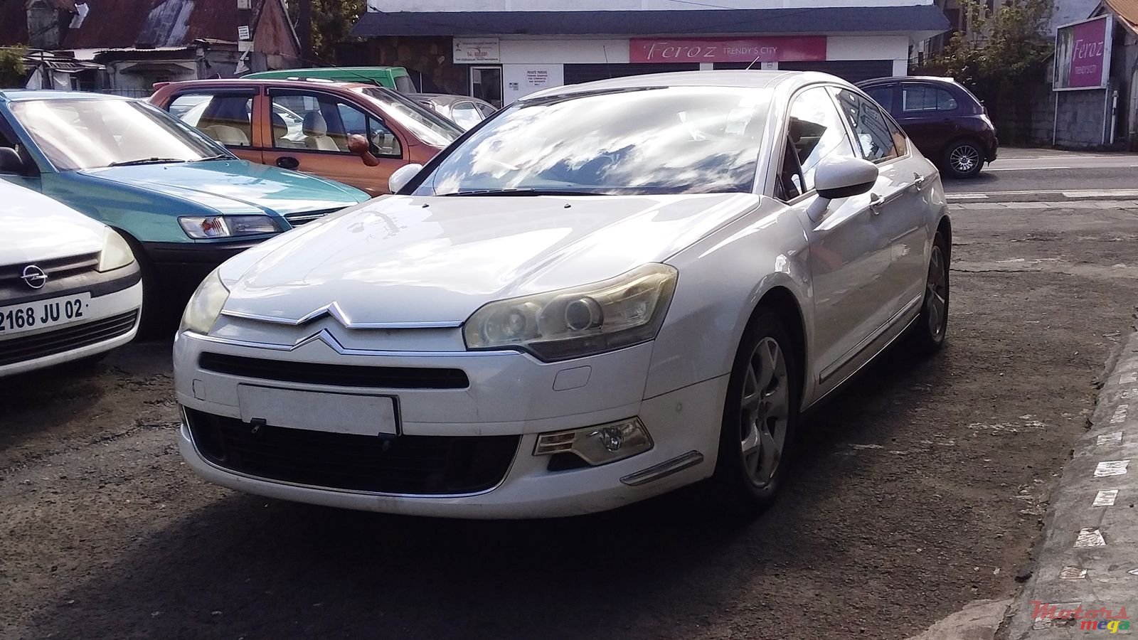 2010' Citroen C5 photo #2