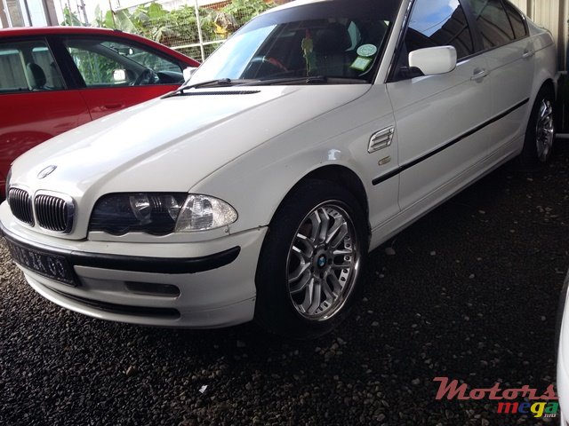 2000' BMW 318 photo #1