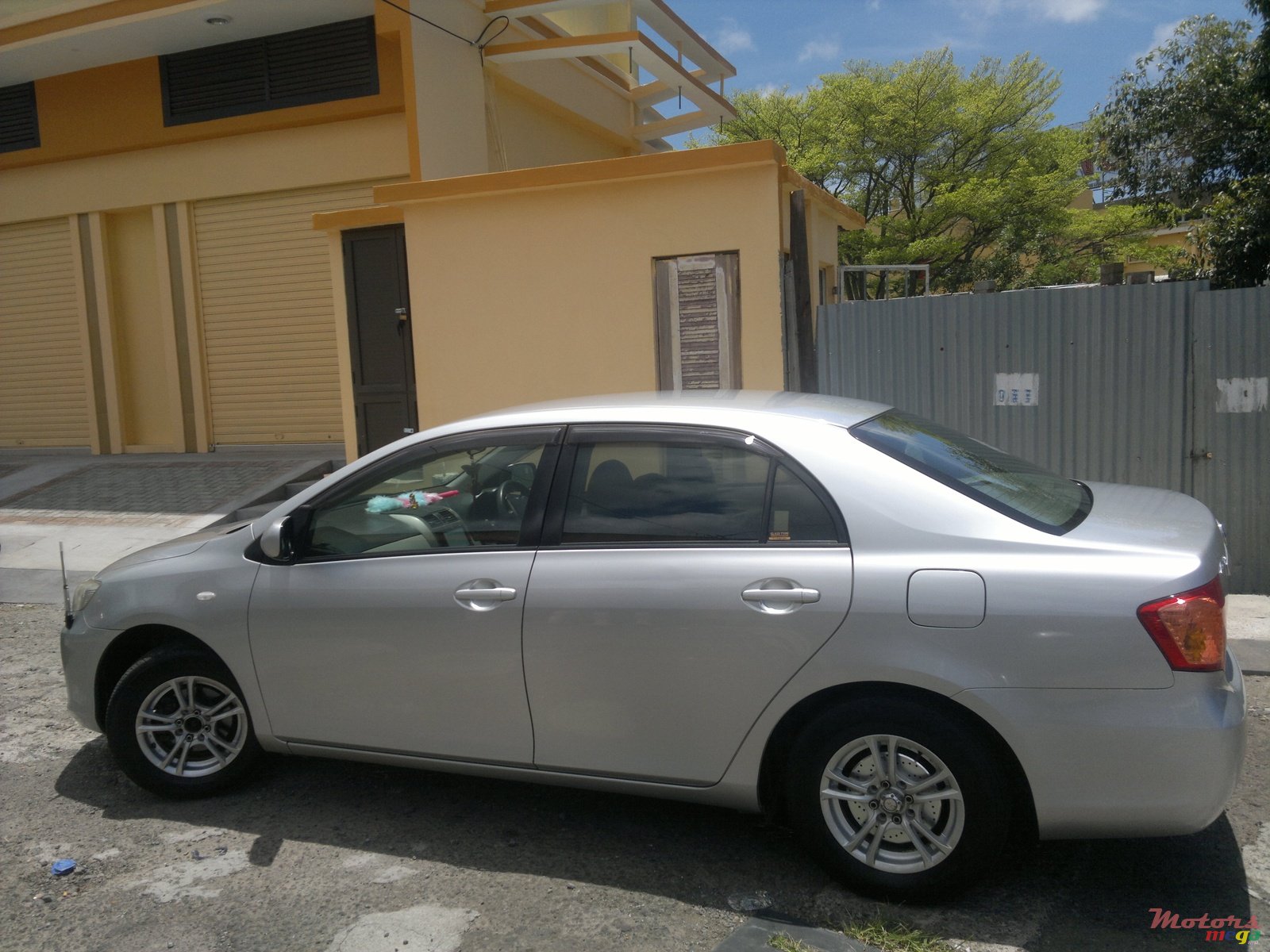 2007' Toyota Axio photo #1