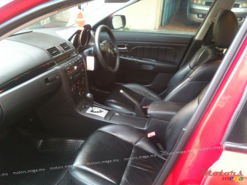 2004' Mazda 3 photo #3
