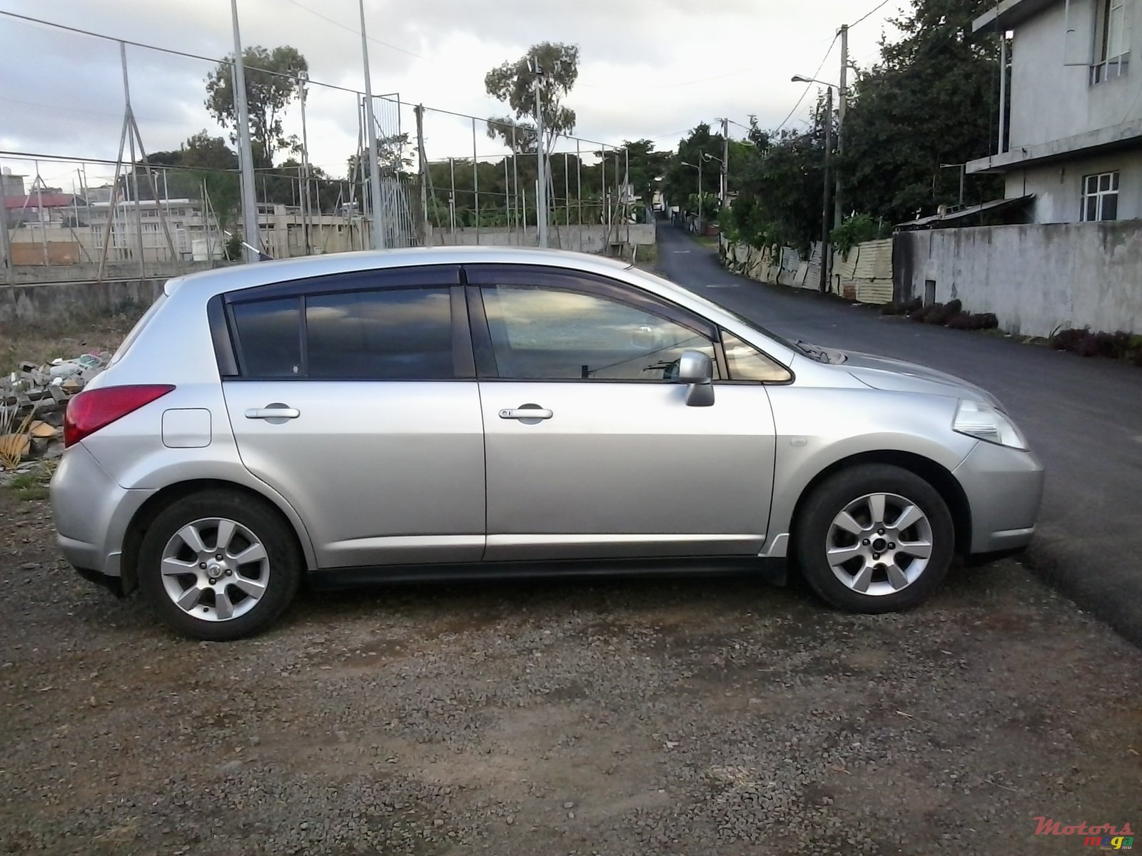 2006' Nissan Tiida photo #3