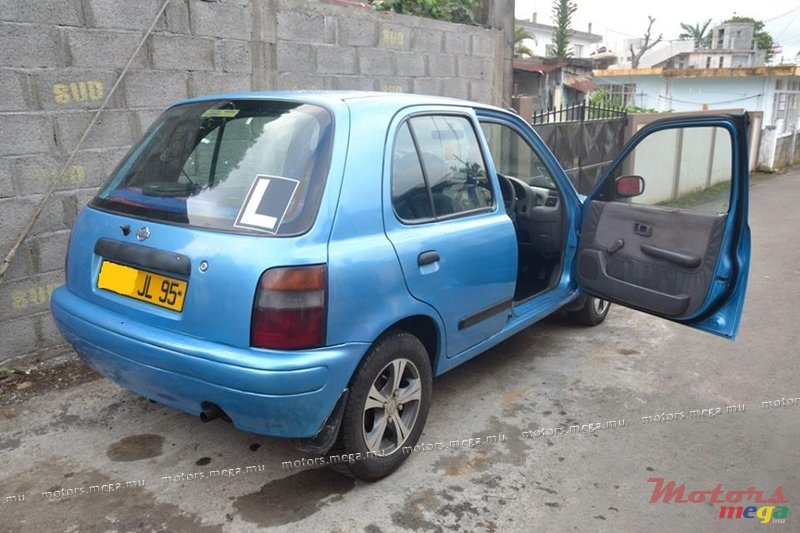 1995' Nissan photo #2