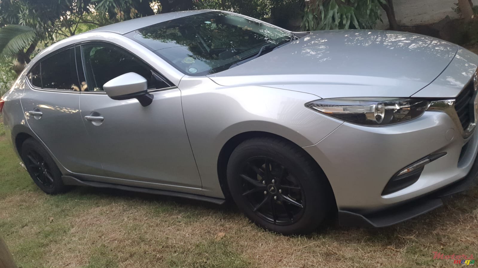 2017' Mazda Axela photo #7