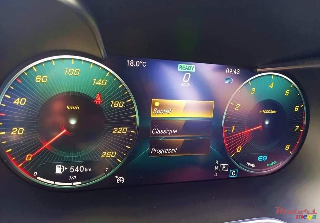 2019' Mercedes-Benz C 200 EQ BOOST photo #7