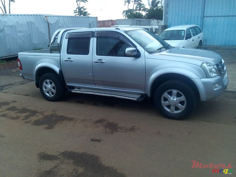 2006' Isuzu D-Max photo #1