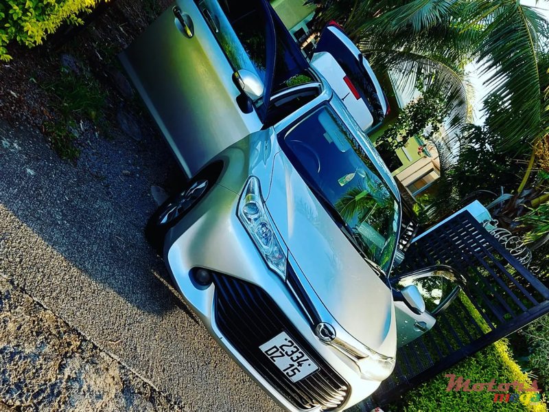 2015' Toyota Axio photo #1
