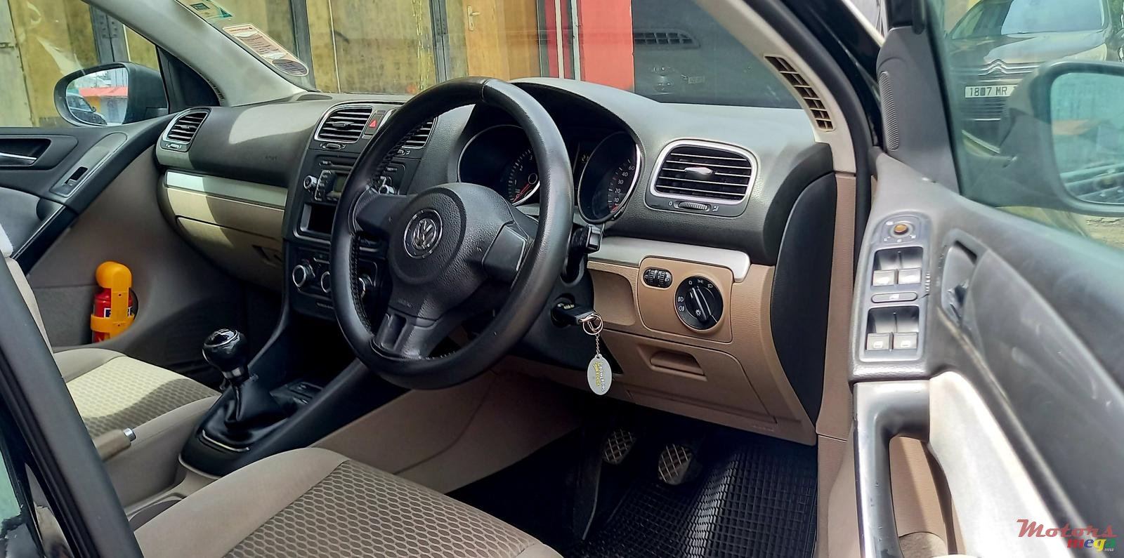 2009' Volkswagen Golf VI photo #5