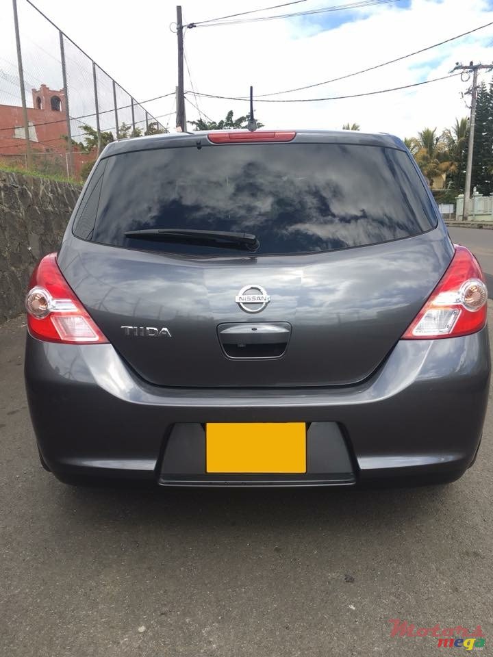 2009' Nissan Tiida photo #6