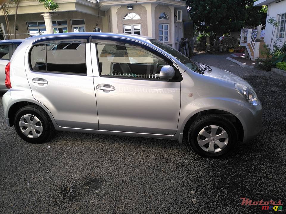 2013' Toyota Paseo photo #2