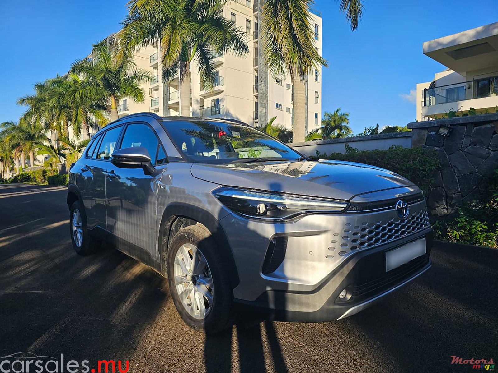 2026' Toyota Corolla Cross 1.8 HEV photo #2