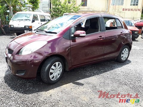 2010' Toyota Vitz photo #5