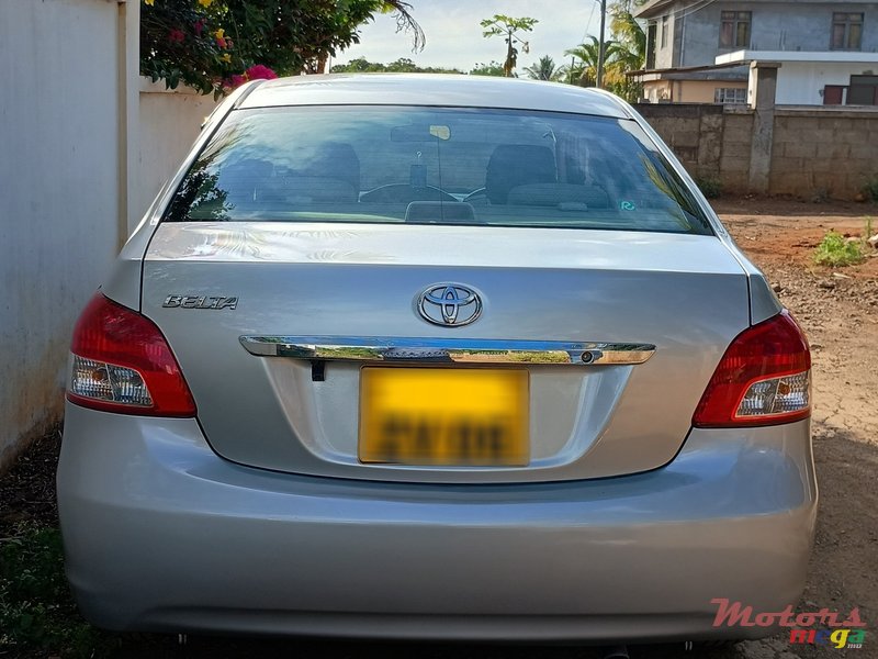 2006' Toyota Belta photo #6