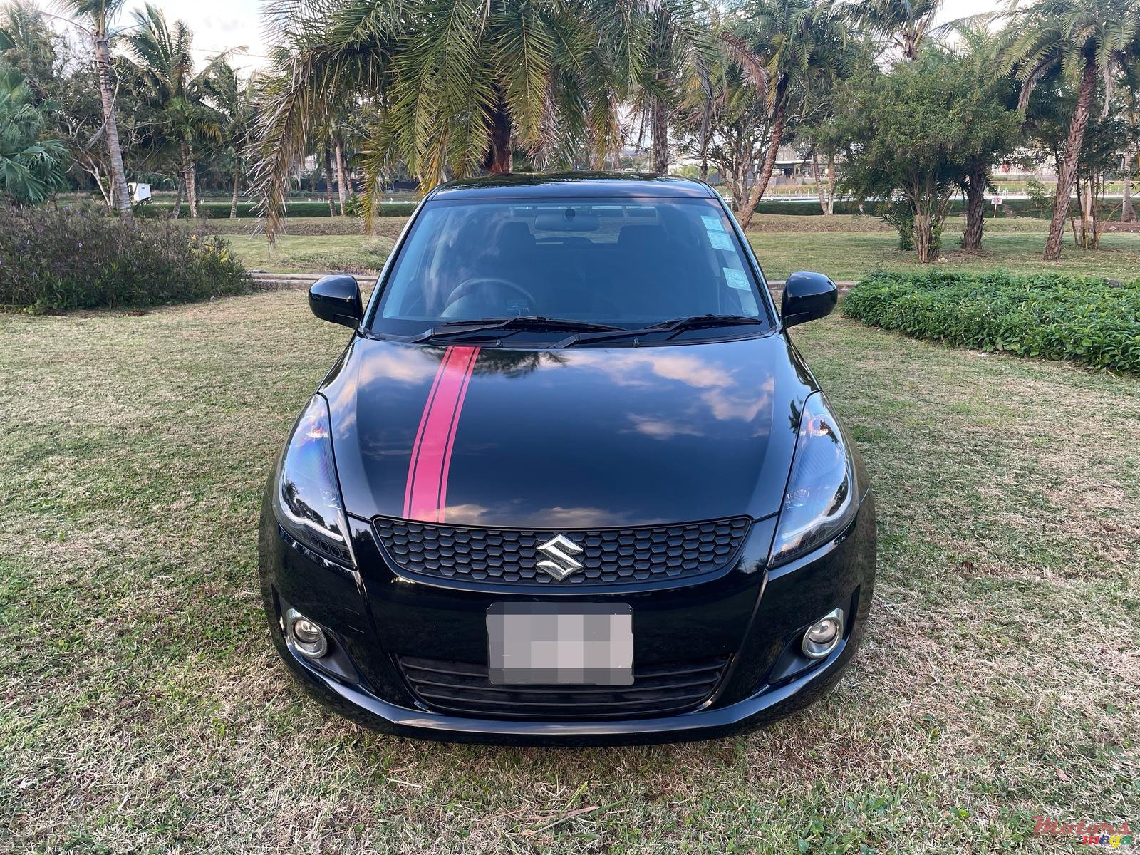 2012' Suzuki Swift photo #3