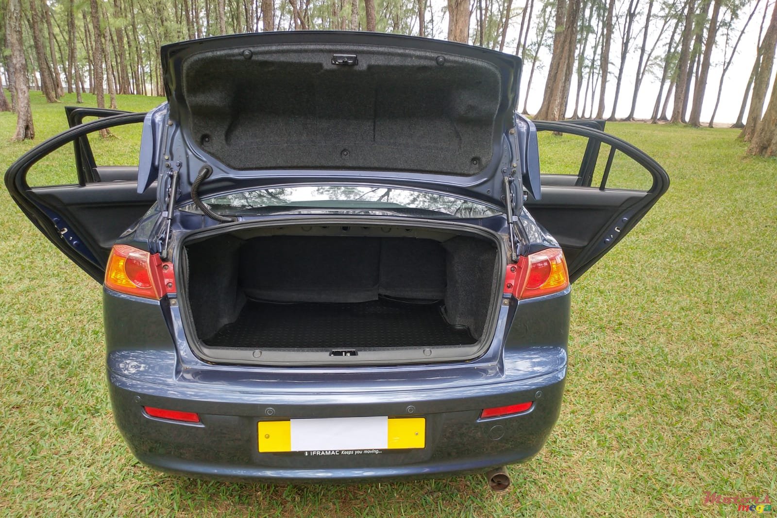 2008' Mitsubishi Lancer X photo #5