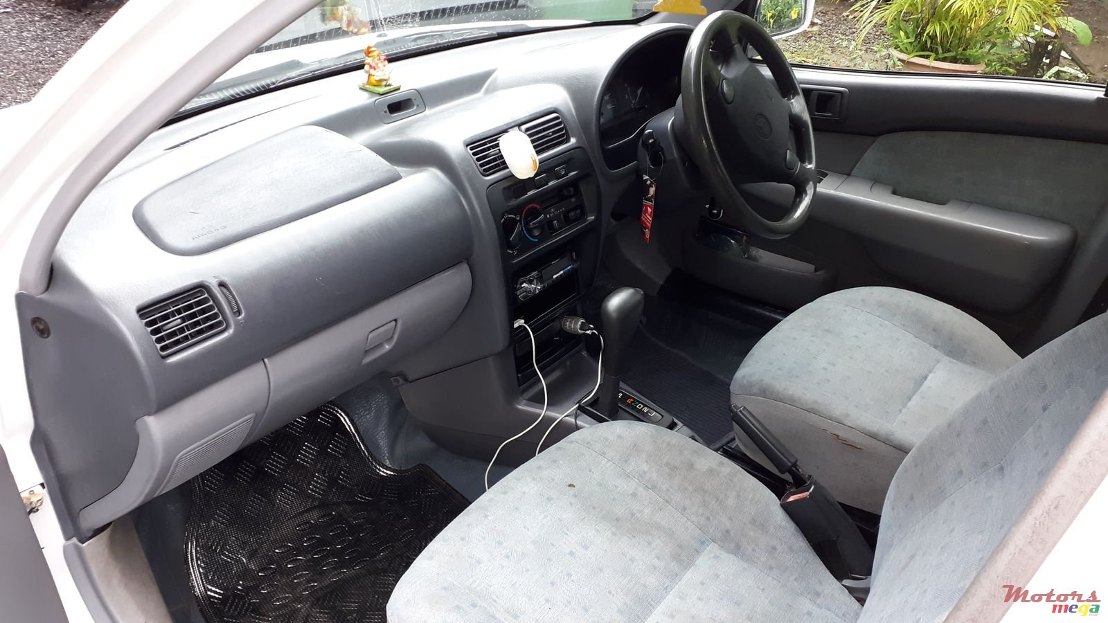 1998' Toyota Starlet photo #5