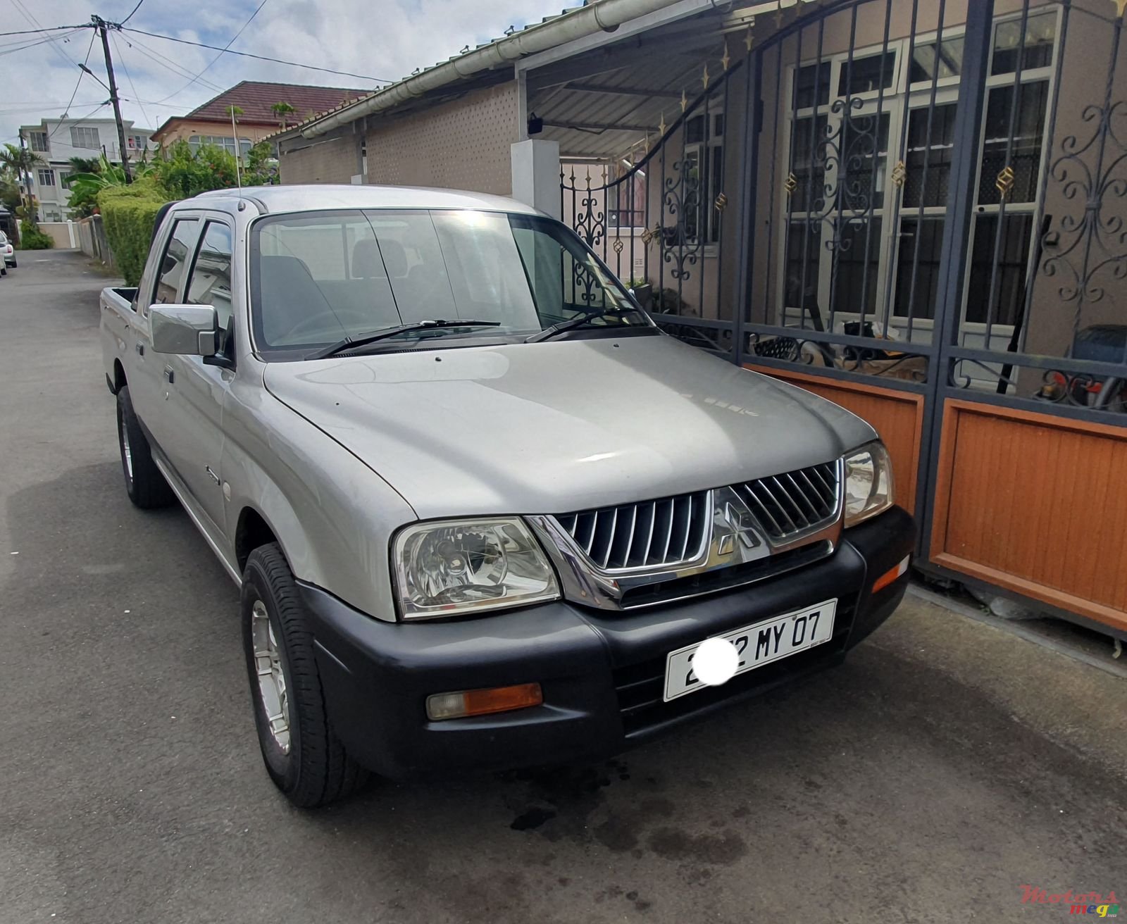 2007' Mitsubishi L 200 photo #1