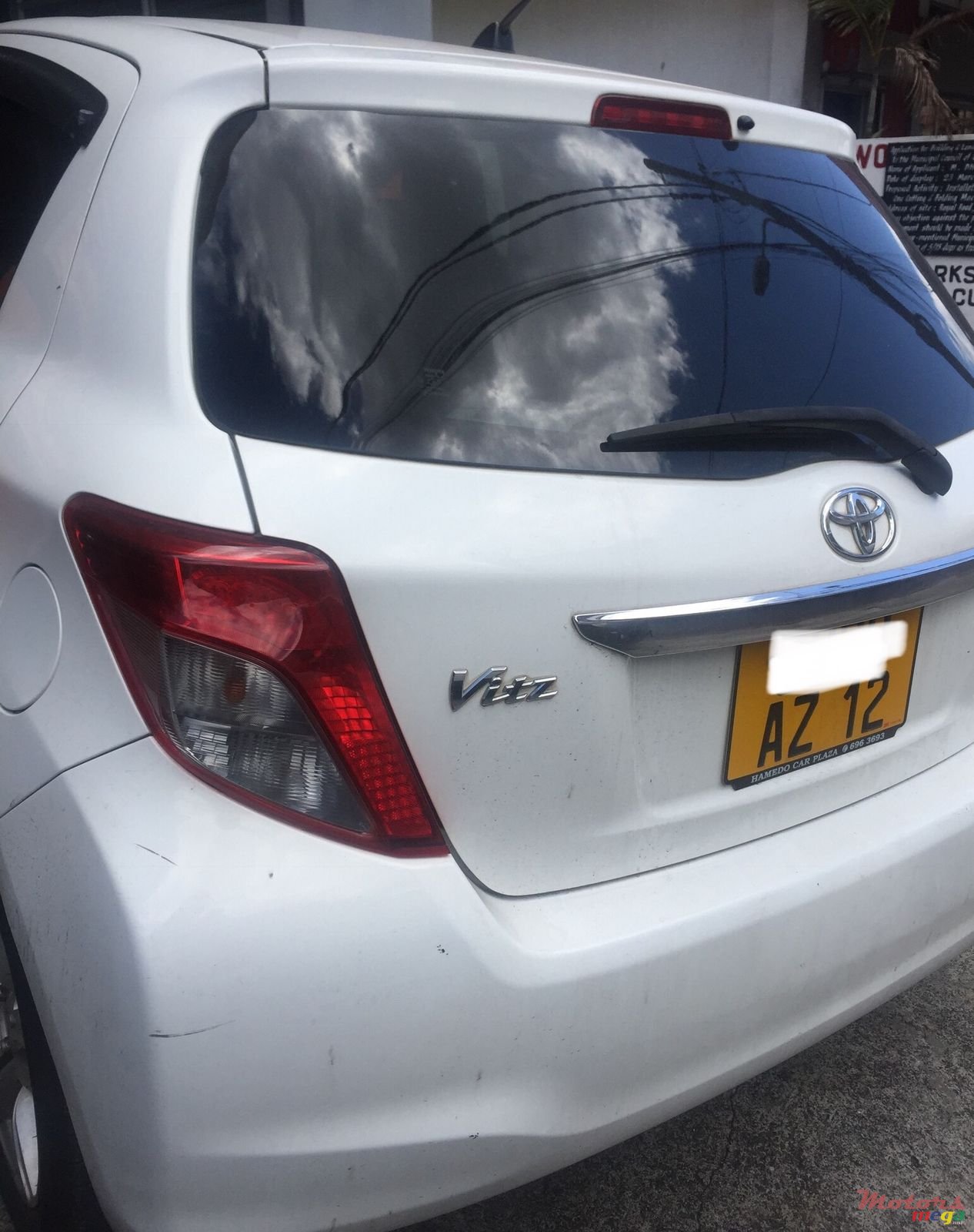 2012' Toyota Vitz photo #1