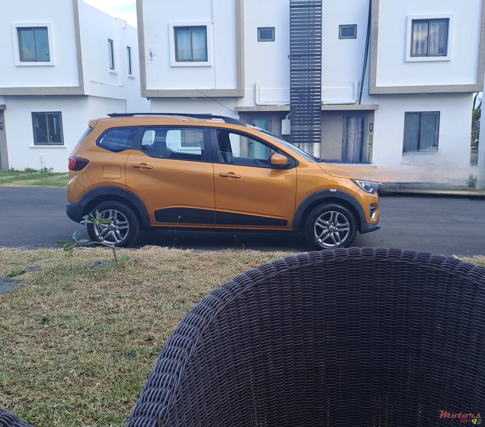 2021' Renault Triber photo #6