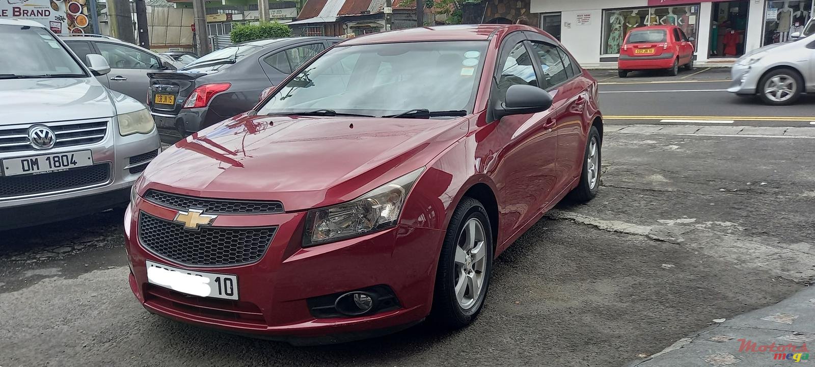 2010' Chevrolet Cruze photo #2