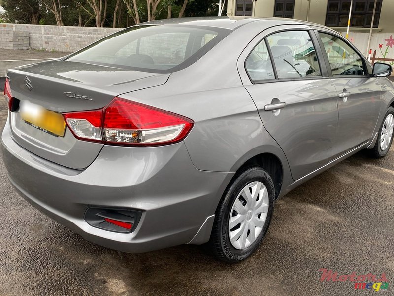 2019' Suzuki Ciaz photo #4