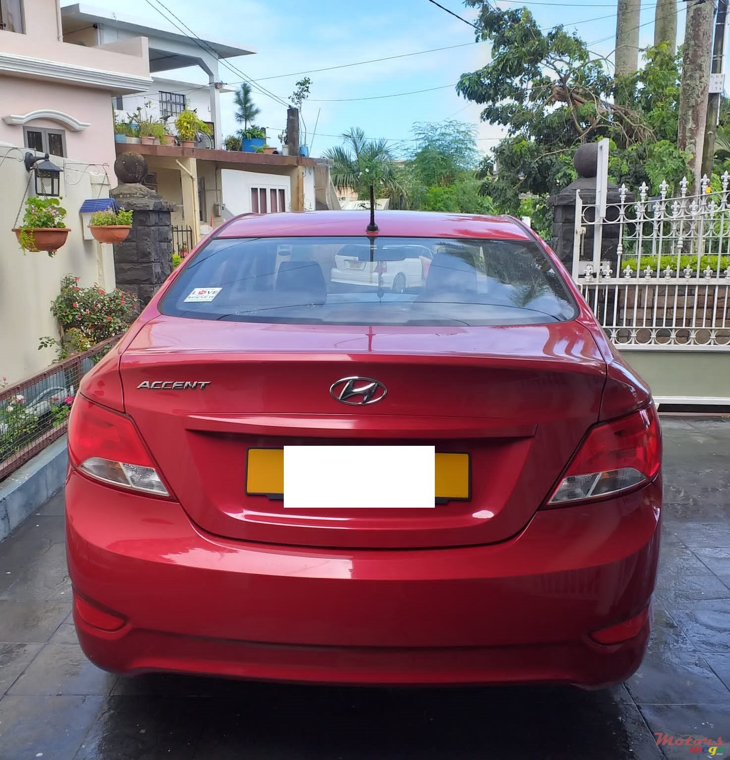 2017' Hyundai Accent photo #2