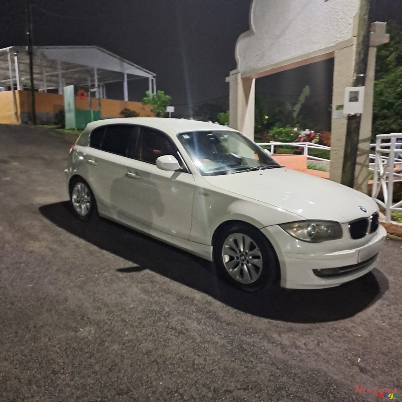 2011' BMW 116 photo #2