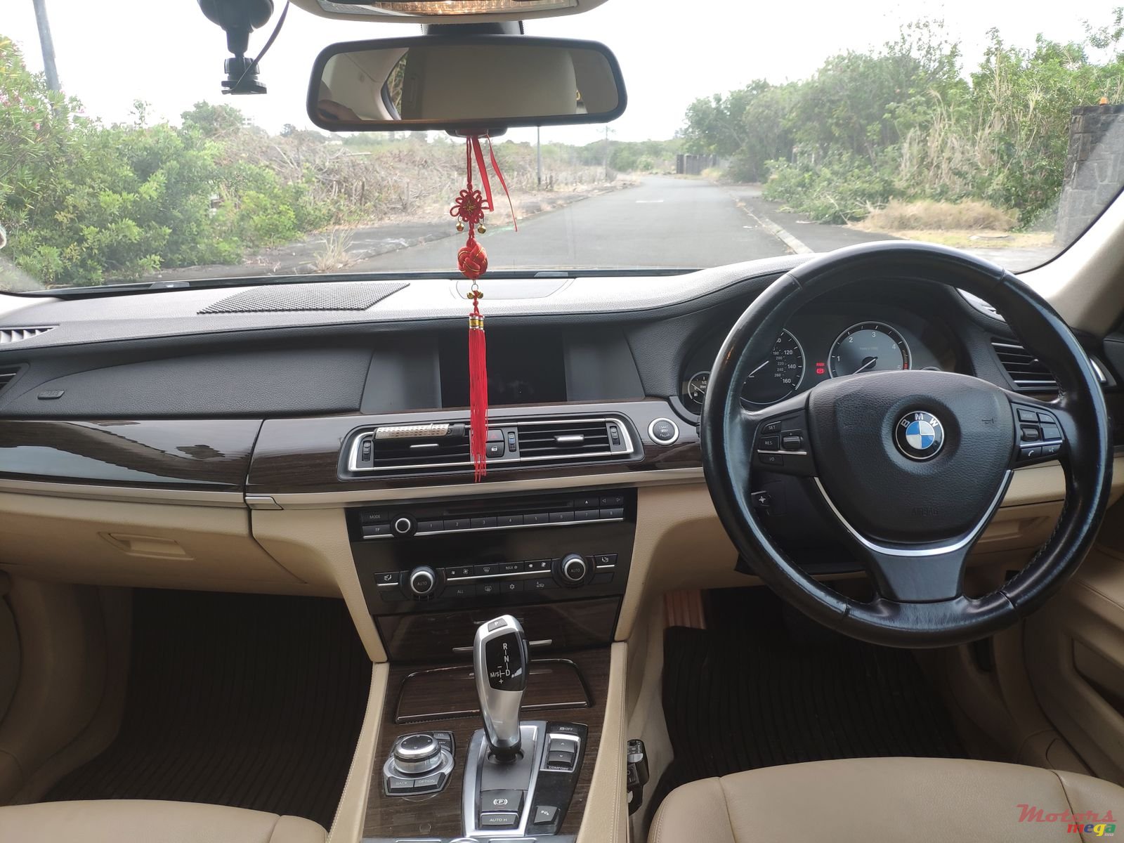 2009' BMW 7 Series photo #6