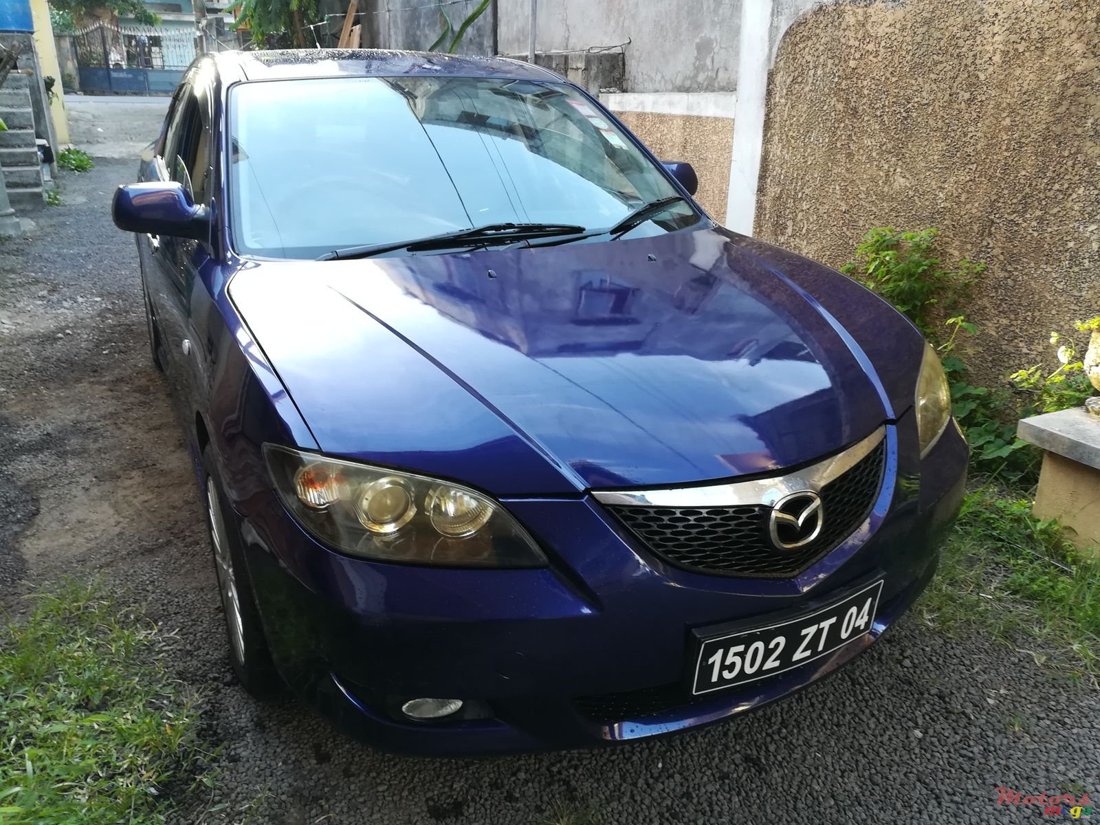 2004' Mazda Axela photo #3