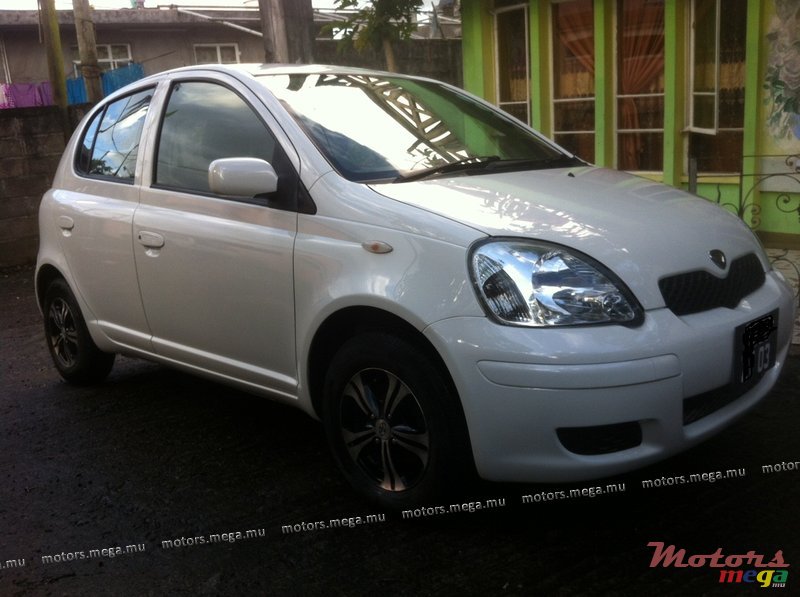 2003' Toyota  vitz photo #1